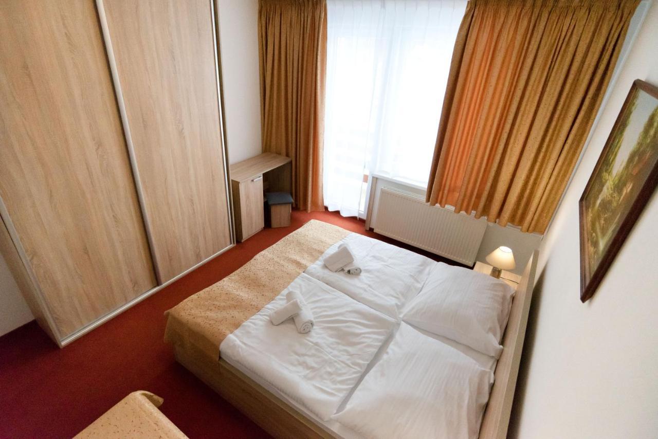 Hotel Lesana Stara Lesna Exterior foto